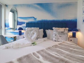 2 habitaciones, decoración personalizada y muebles diferentes 