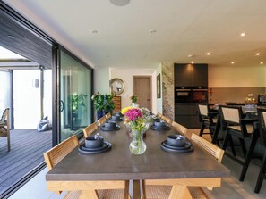 Dining - Manor Farm House (Bicester)