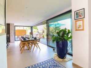 Dining - Manor Farm House (Bicester)