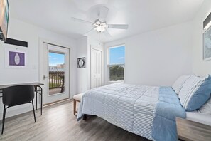4 bedrooms, iron/ironing board, free WiFi, bed sheets - Pipedreams 333 West  Beach house (Gulf Shores)