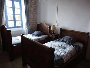 2 chambres, draps fournis
