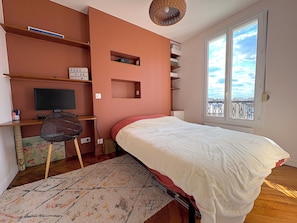 1 bedroom, desk, iron/ironing board, free WiFi
