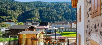 Holiday Home 'Dimora Zoe' with Mountain View, Shared Garden and Wi-Fi