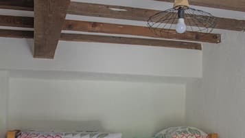 2 bedrooms, bed sheets