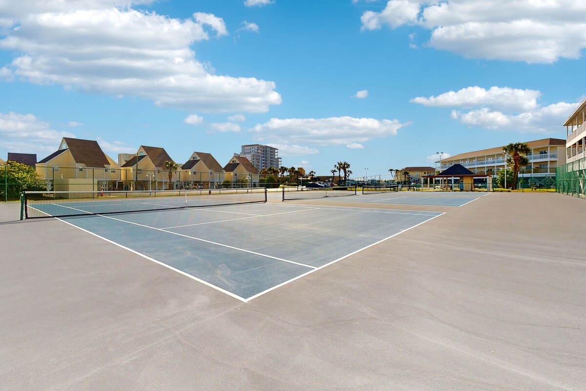 Photo 18 of Calming condo with hot tub, tennis court, pool, & balcony