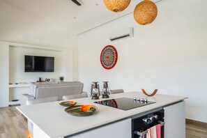 Interior - Comfortable coastal retreat with pool, gas grill & near-beach location (Esterillos)