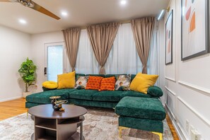 تلفزيون ذكي، كُتُب