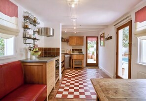 Fridge, microwave, dishwasher, coffee/tea maker