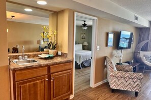 2 chambres, fer et planche Ă repasser, accĂšs Ă Internet, literie fournie