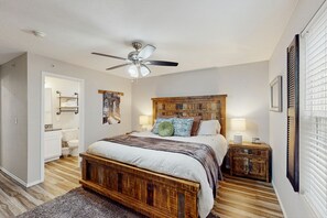 3 chambres, fer et planche Ă repasser, accĂšs Ă Internet, literie fournie