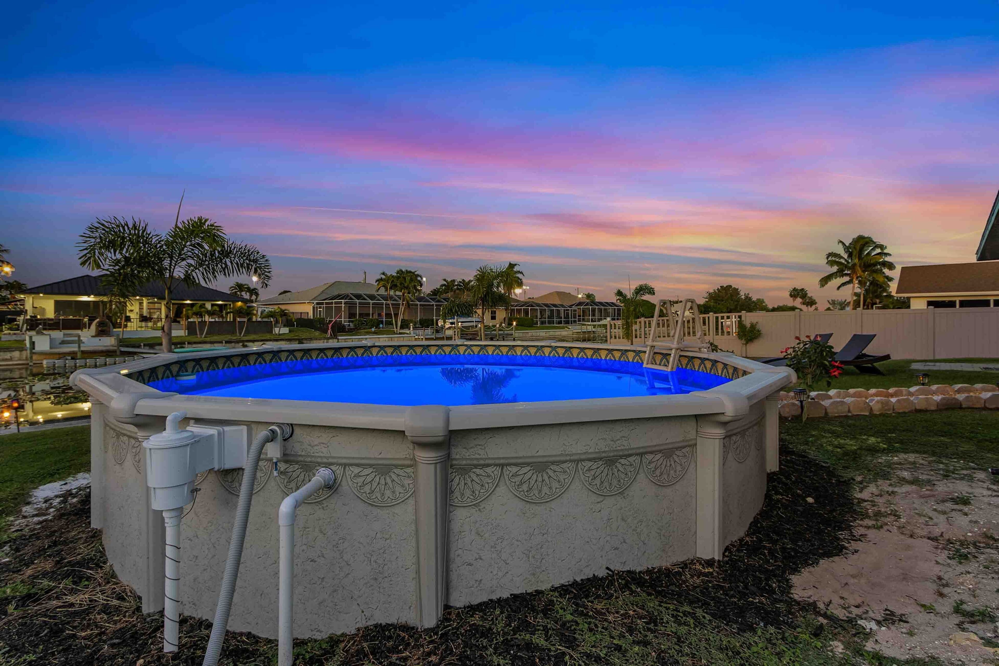 Lämmitetty uima-allas