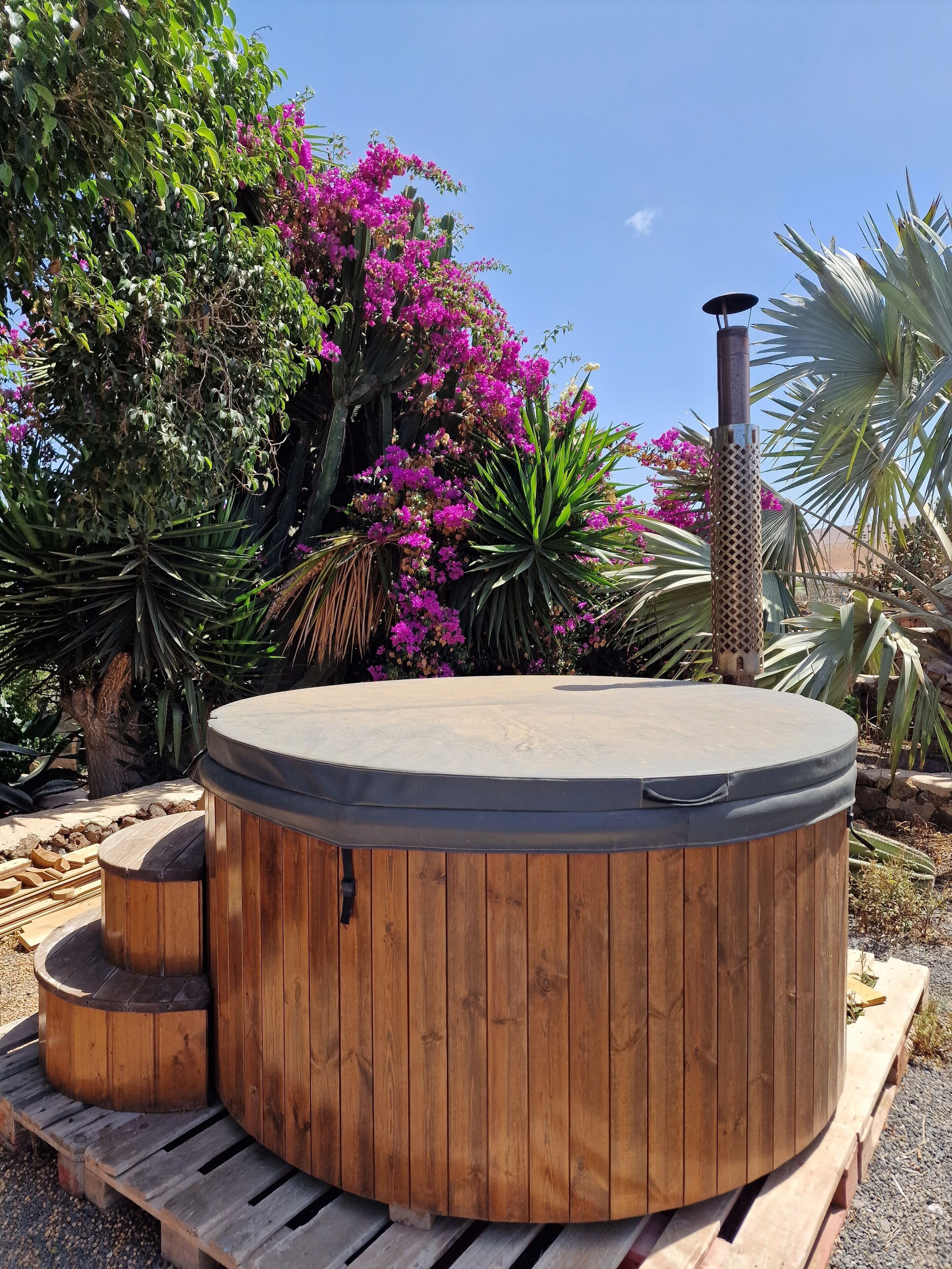 Bain à remous extérieur