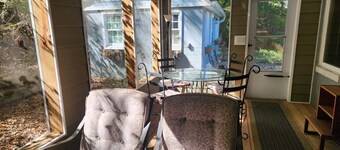 Charming River House and Cottage in Shepherdstown