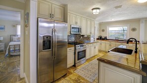 Four à micro-ondes, lave-vaisselle