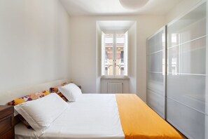 3 bedrooms, desk, iron/ironing board - Casa Medina, Charme in 5 min From Villa Borghese (Rome)