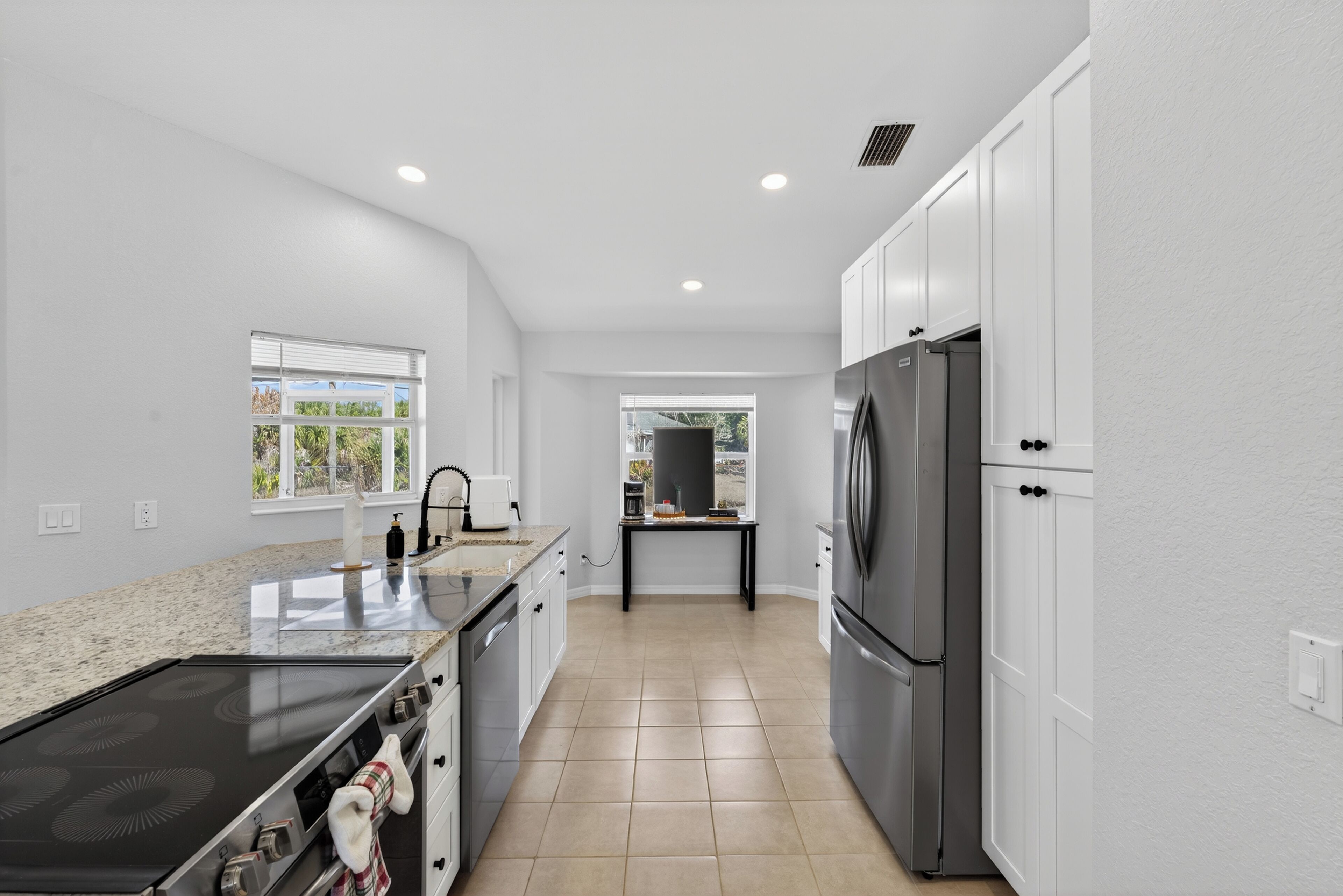 Micro-ondas, fogão, cooktop, lava-louças