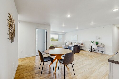 Contemporary Kalispell condo for adventure lovers, pet friendly and WiFi