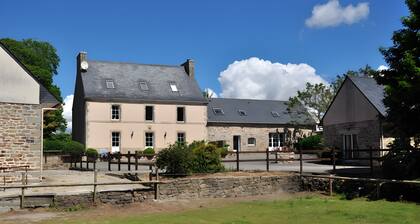 Gîte 2 – Gîtes de Lopéau mit Pool und Spa