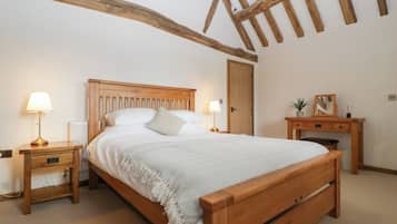 5 bedrooms, individually decorated, individually furnished, free WiFi