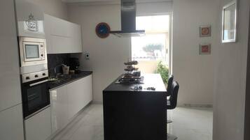 Mikrowelle, Ofen, Herdplatte, GeschirrspĂŒler