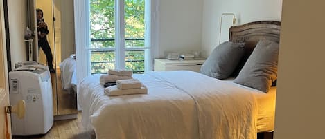 1 chambre, fer et planche à repasser, Wi-Fi gratuit, draps fournis