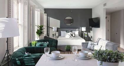 Walk to Gaslamp! Designer 2BR w/ Premium Beds