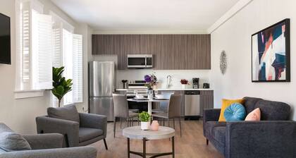 Central 2BR Hotel Suite | Stay in Historic Gaslamp