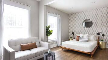 Iron/ironing board, WiFi, bed sheets