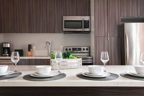 Fridge, microwave, oven, stovetop