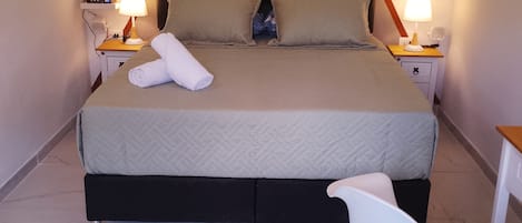 Leilighet – basic | Sengetøy av topp kvalitet, dundyner og senger med overmadrass