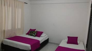 Deluxe Triple Room, Beach View | Free WiFi, bed sheets