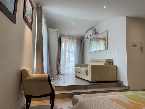 5 bedrooms, iron/ironing board, WiFi, bed sheets - Villa with private pool super cannes (Vallauris)