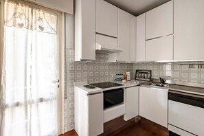 Fridge, microwave, toaster