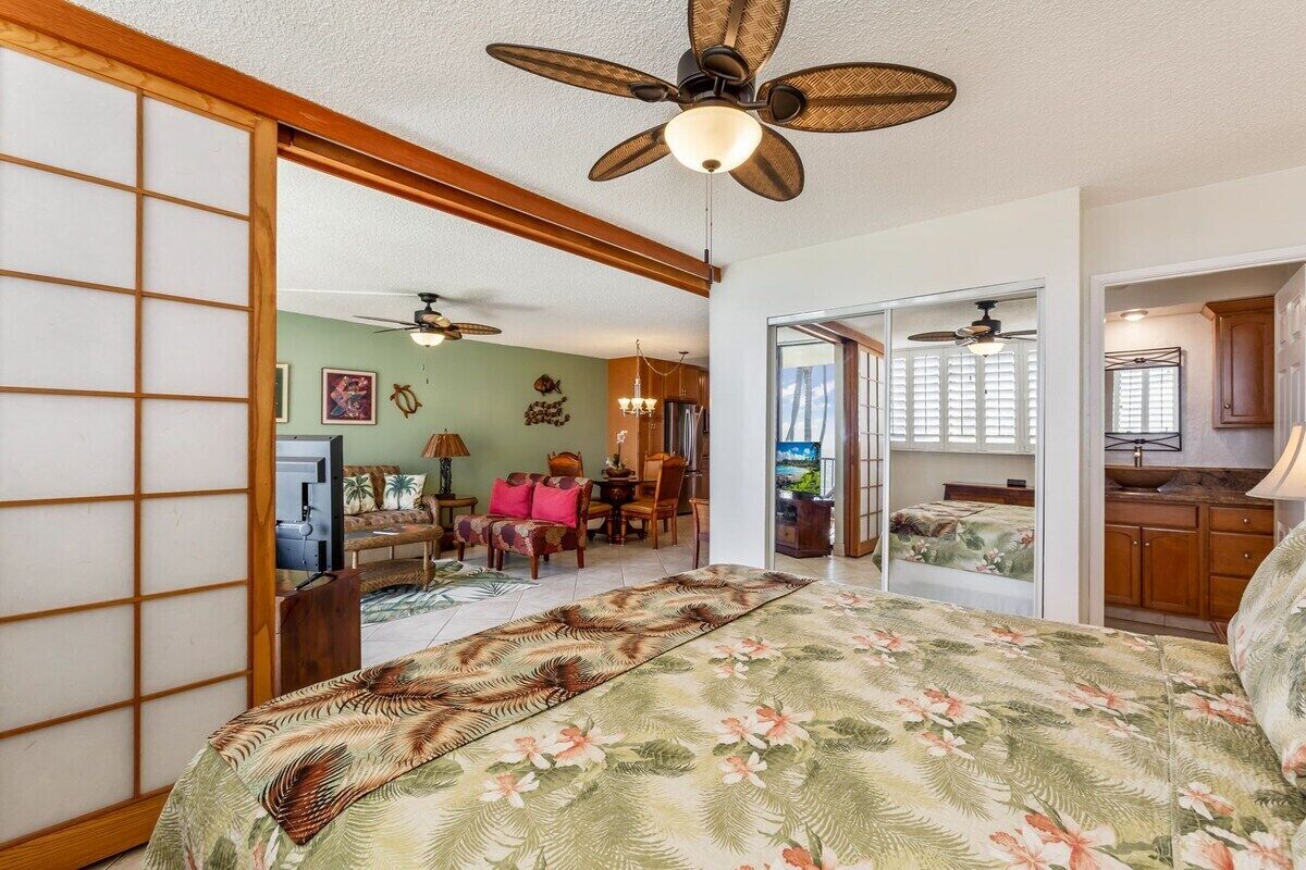 2 bedrooms, iron/ironing board, internet, bed sheets