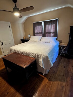 3 habitaciones, escritorio, tabla de planchar con plancha y wifi gratis