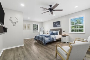 4 chambres, fer et planche à repasser, Wi-Fi, draps fournis