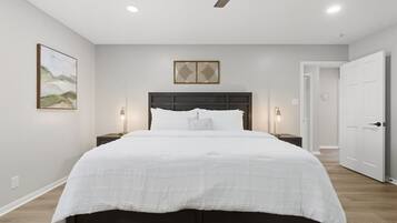 4 habitaciones, tabla de planchar con plancha, wifi y ropa de cama