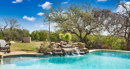 Rivers Oaks-The Ranch House Pool & Hot-Tub!