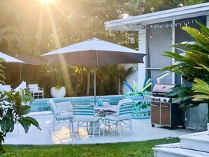 Outdoor dining - Miami Pool Cottage Su (El Portal)