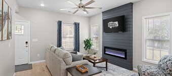 Lopez Lounge 1018 Main St