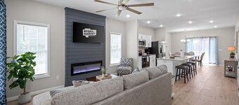 Lopez Lounge 1018 Main St