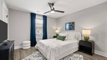 3 bedrooms, iron/ironing board, WiFi, bed sheets