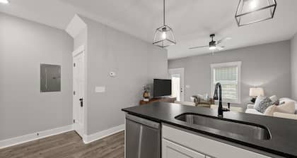 111 Hickory Grove Blvd Unit #B5