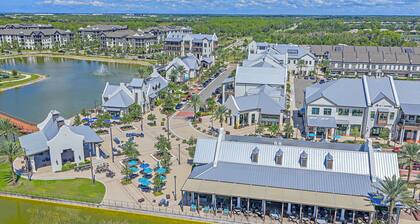 New! Waterside Lakewood Ranch, Tennis, Pool, Walk to Restaurants and More!