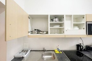 Microwave, oven, stovetop, dishwasher