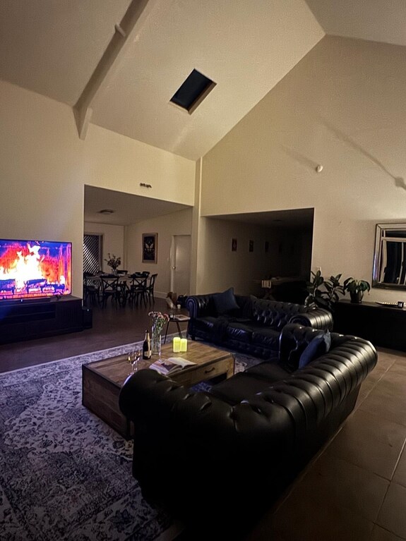 Willow Barn On 9 Country Acres - Huge Swim Spa - Sleeps Upto 20 - Newcastle