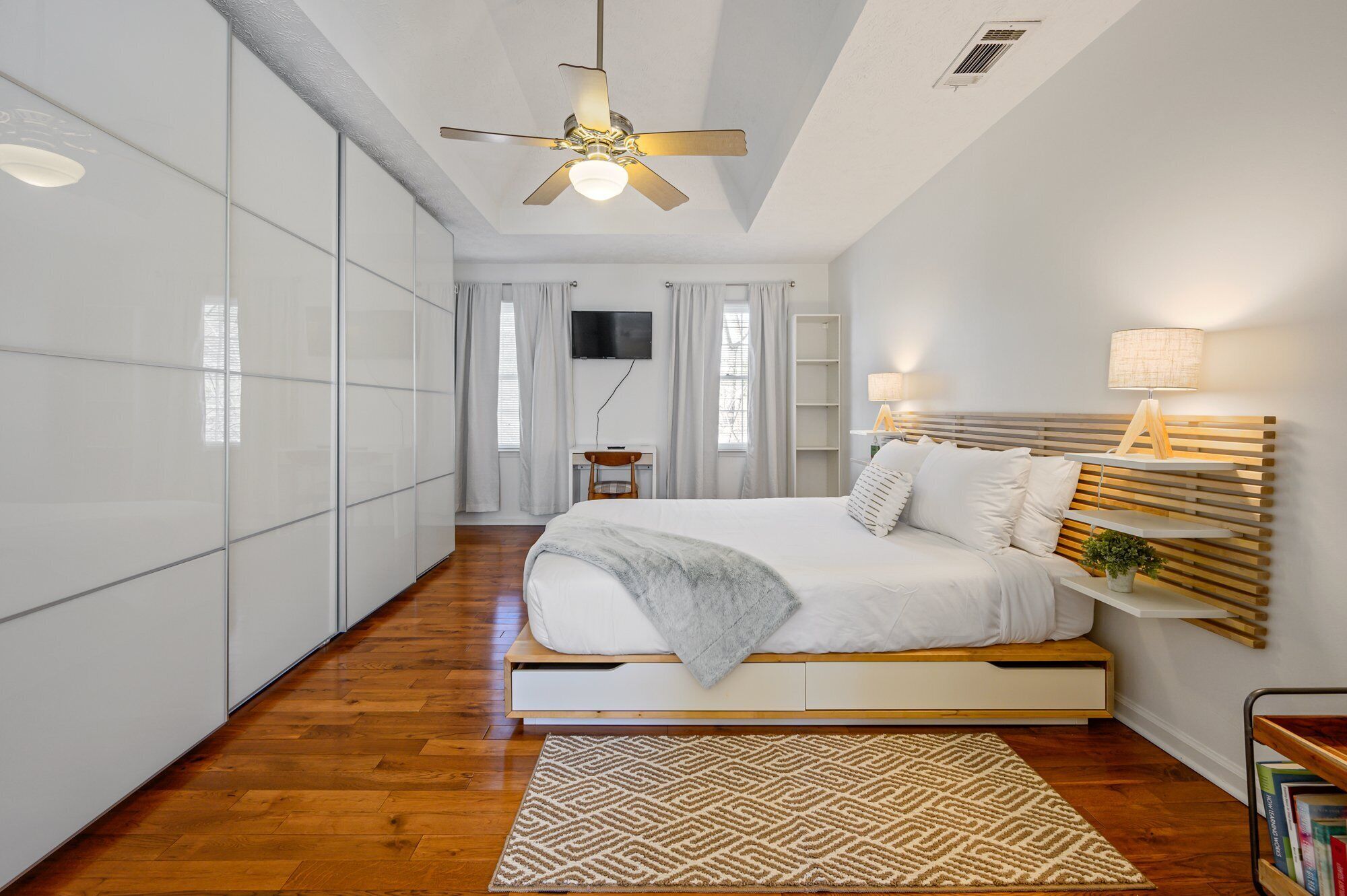 3 多间卧室、熨斗/熨衣板、WiFi、床单