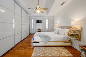 3 habitaciones, tabla de planchar con plancha, wifi y ropa de cama