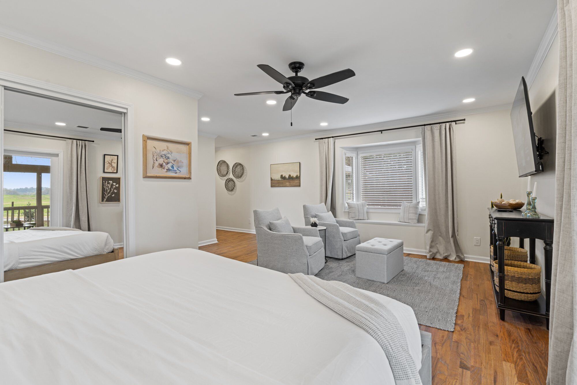 3 bedrooms, WiFi, bed sheets