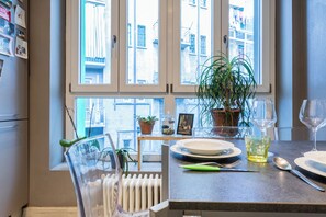 Appartement, 1 lit double et 1 canapé-lit, animaux de compagnie acceptés | Salle à manger